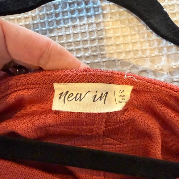 New In Rust Sweater - Picture 3 of 3